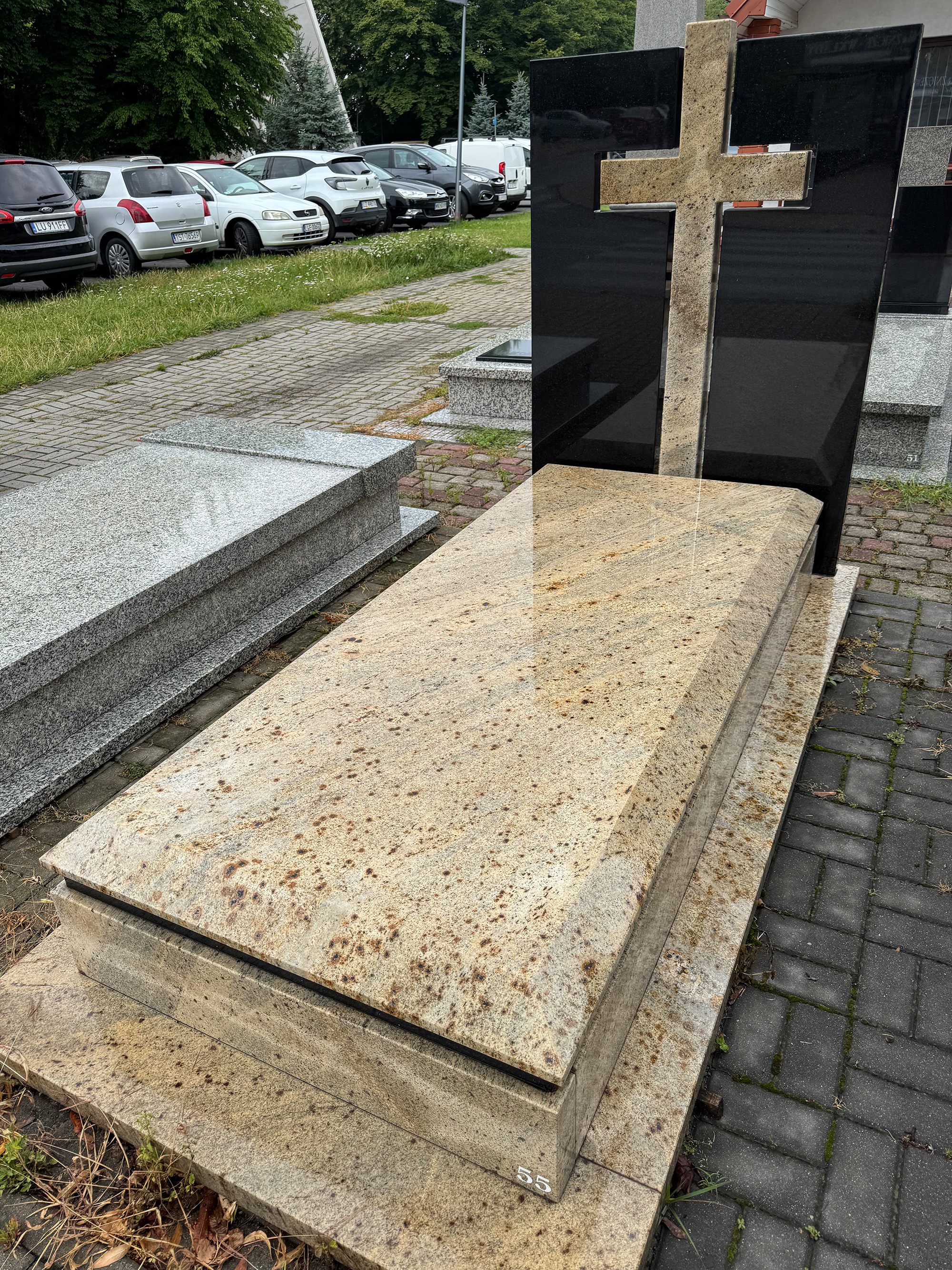 Nagrobek granitowy AUREN – nagrobek 12