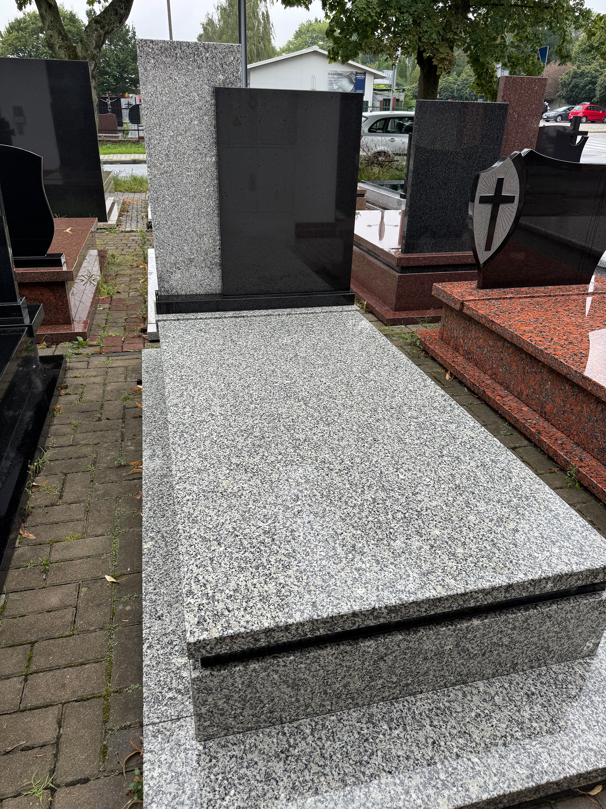 Nagrobek granitowy AUREN – nagrobek 4