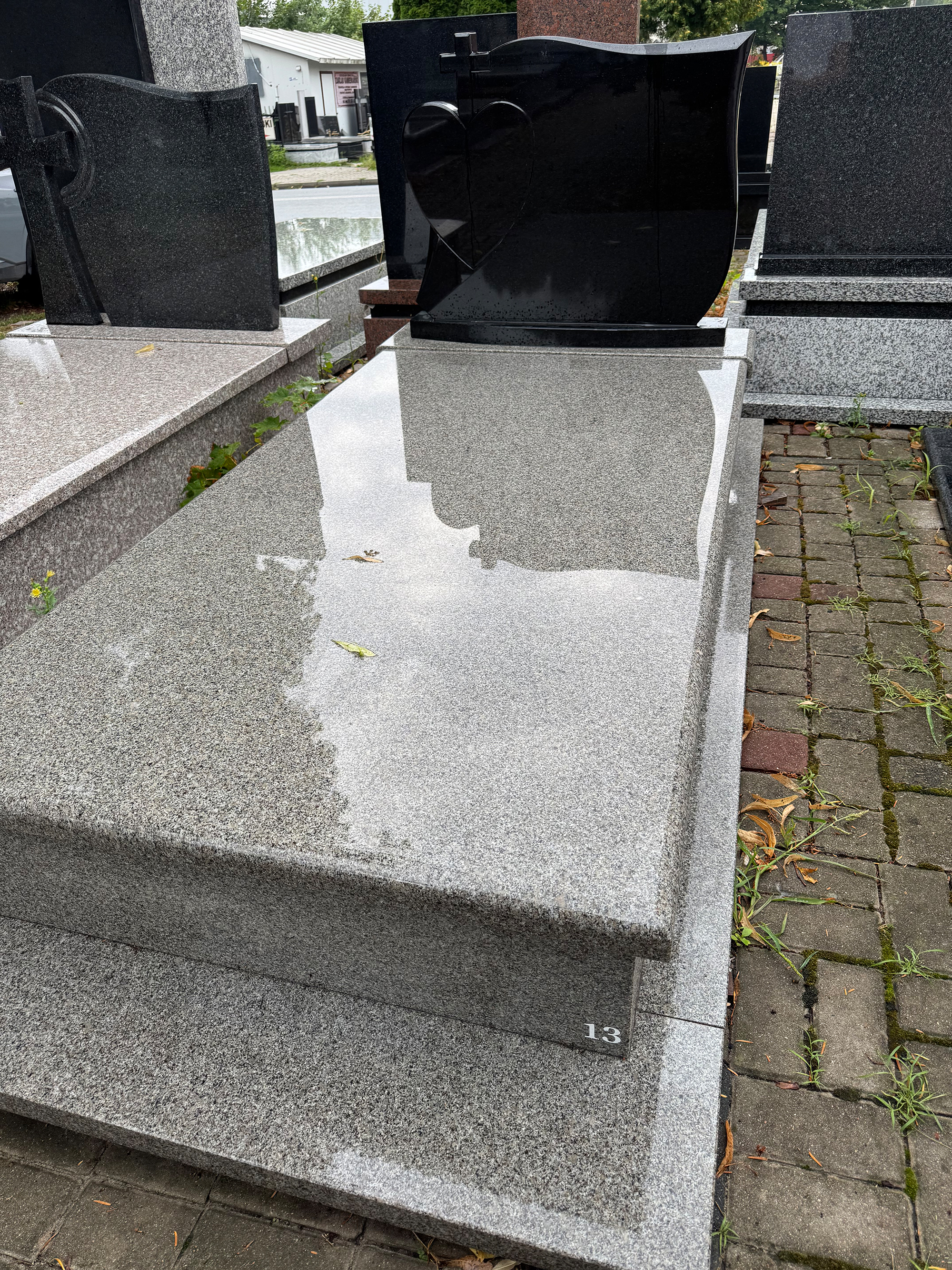 Nagrobek granitowy AUREN – nagrobek 6